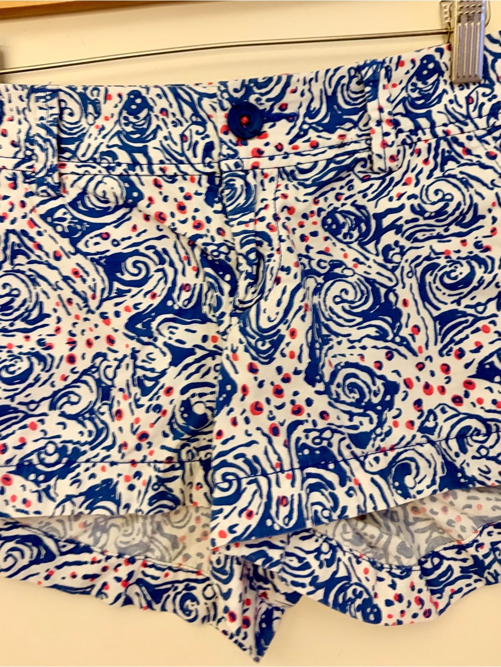Lilly Pulitzer White Blue and Pink Swirl Print Shorts sz 2